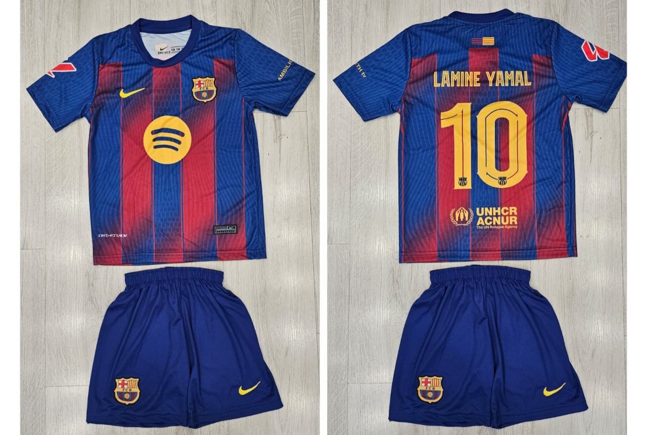 8395 Детски футболен комплект Barcelona LAMINE YAMAL 10
